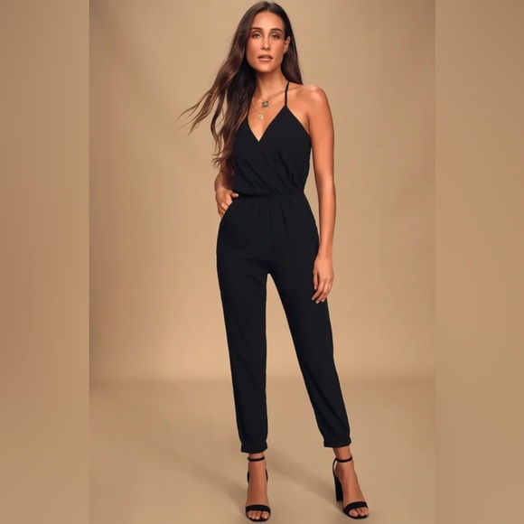 Women’s Lulus Learning to Fly Black Halter Jumpsuit
Size Medium New with Tags - Picture 1 of 9